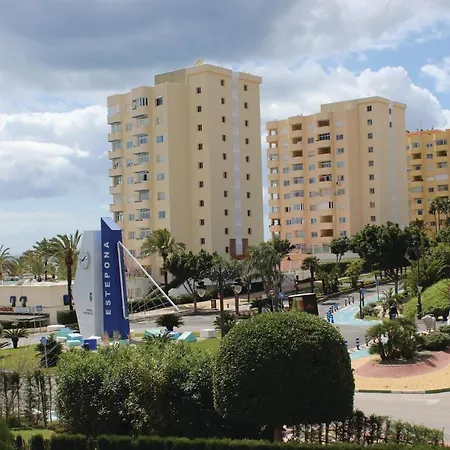 2 Bedroom Lovely In エステポナ