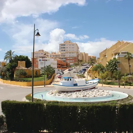 Stunning Apartment In Estepona With Wifi * Эстепона