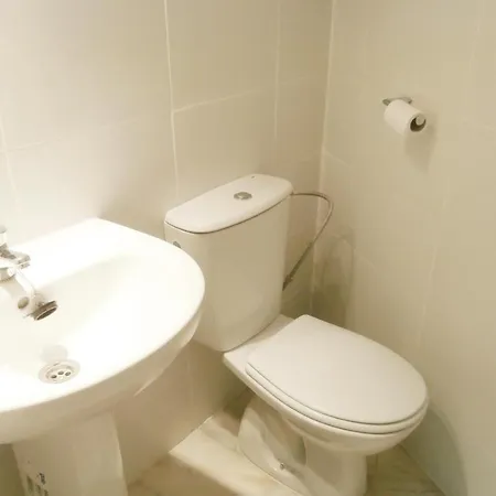 2 Bedroom Lovely In アパート エステポナ