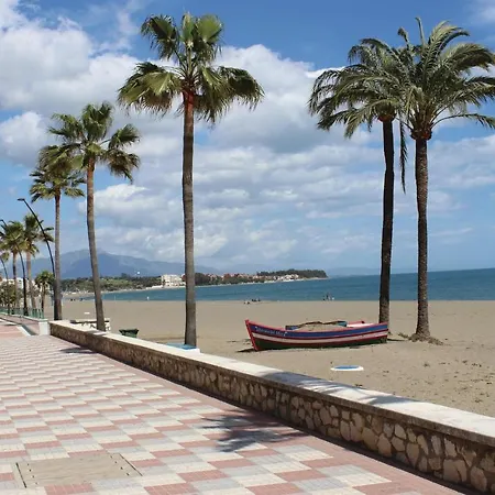 Stunning Apartment In Estepona With Wifi *