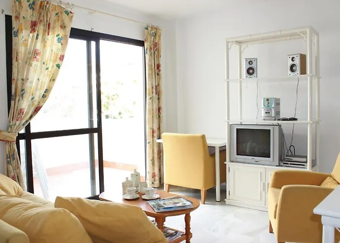 2 Bedroom Lovely In Estepona