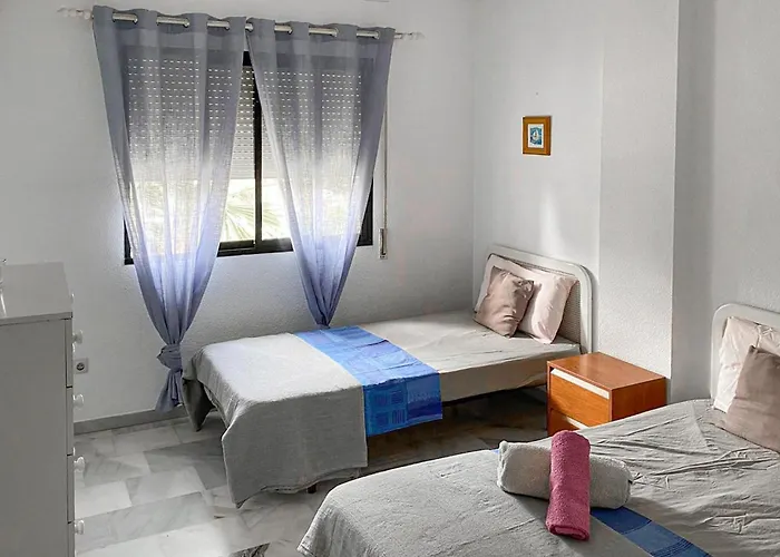 2 Bedroom Lovely In 埃斯特波纳